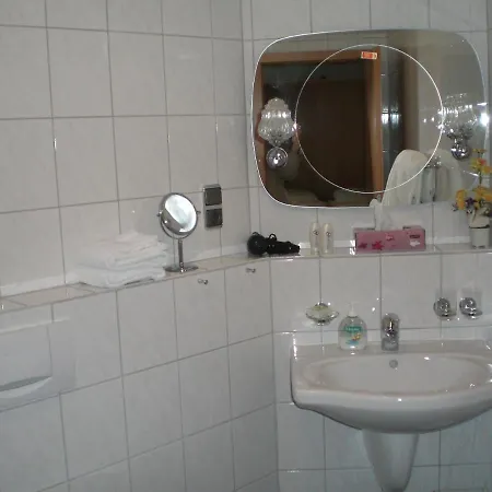 Gaestehaus Am Ahr-radweg Guest house *
