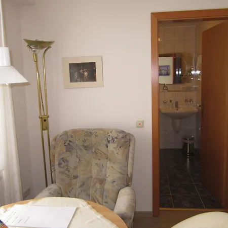 Konukevi Gaestehaus Am Ahr-radweg 3*